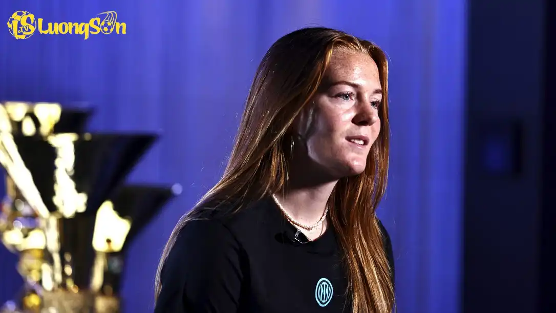 Tiền đạo người Hà Lan sẽ là sự bổ sung quan trọng cho hàng công của Inter Milan (Ảnh: CLB)