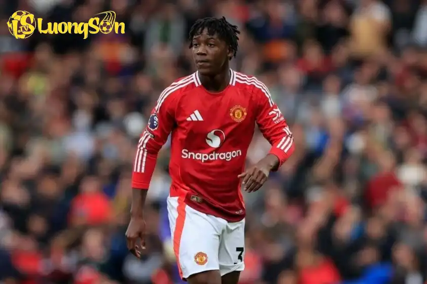 Mainoo đánh mất vị thế tại sân Old Trafford